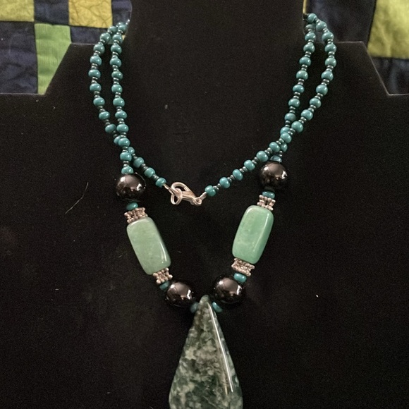 Moss agate stone pendant necklace - Picture 2 of 4